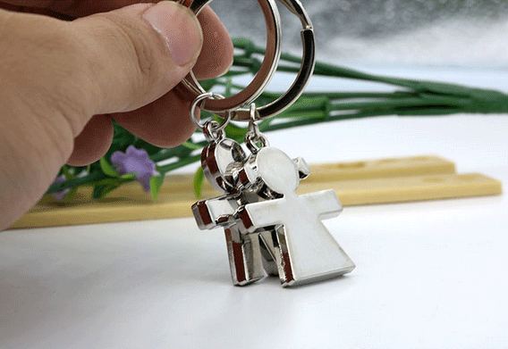 老客人劉總在下單12萬個情侶鑰匙扣