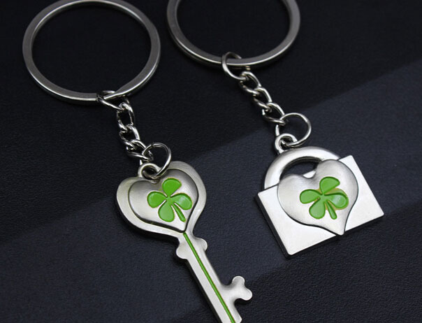 PVC軟膠鑰匙扣情侶鑰匙扣