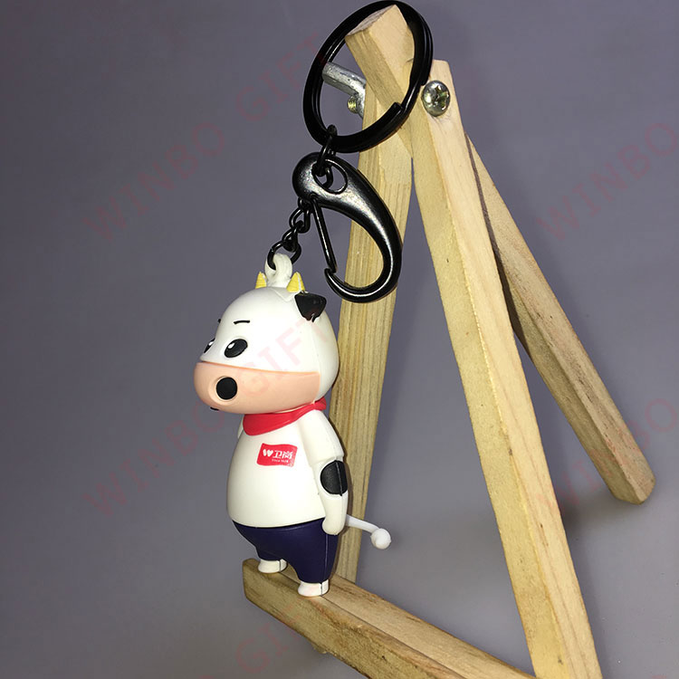 立體廣告奶牛PVC鑰匙扣右側(cè)面